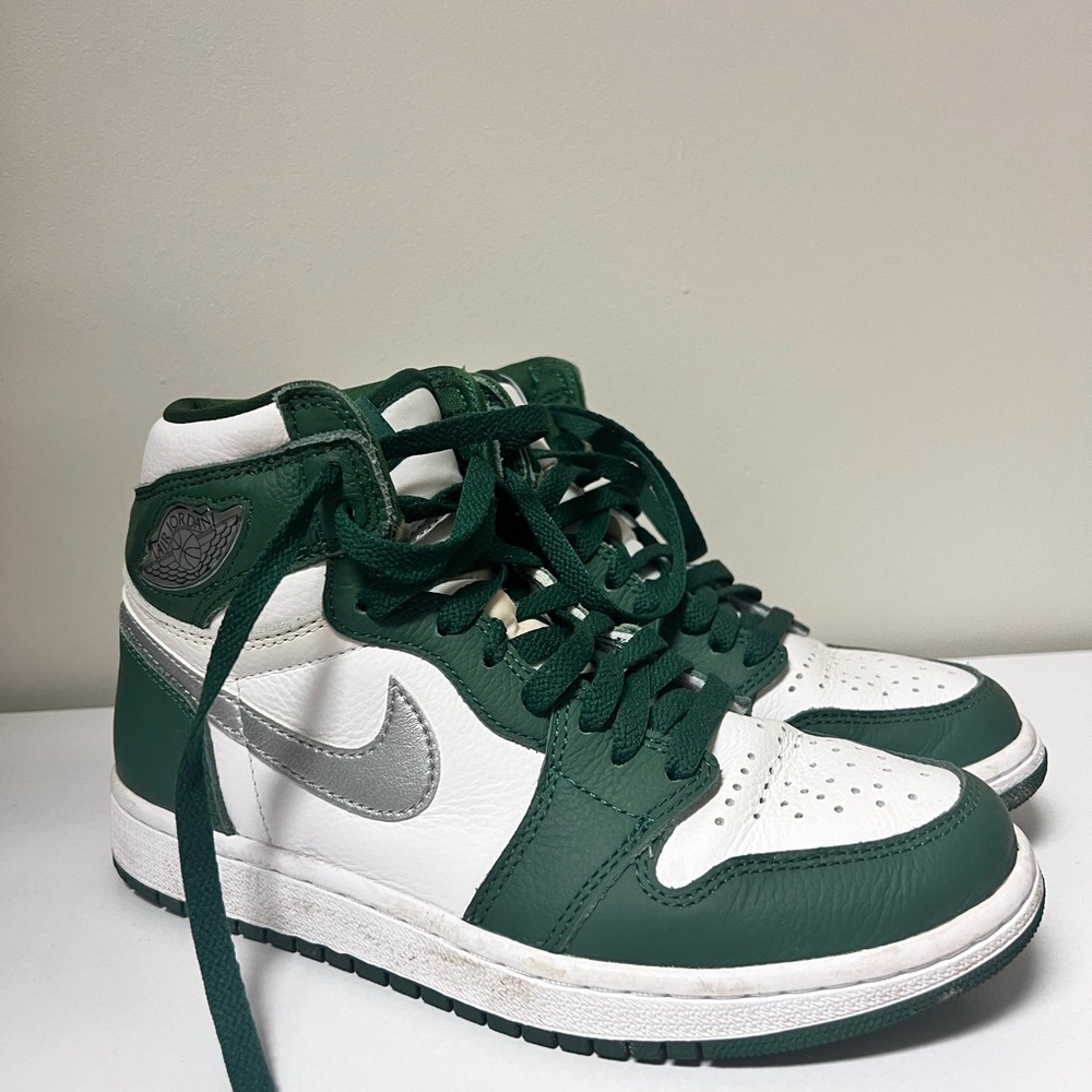 Jordan 1 Retro High OG Nike Forest Green and White High-Tops